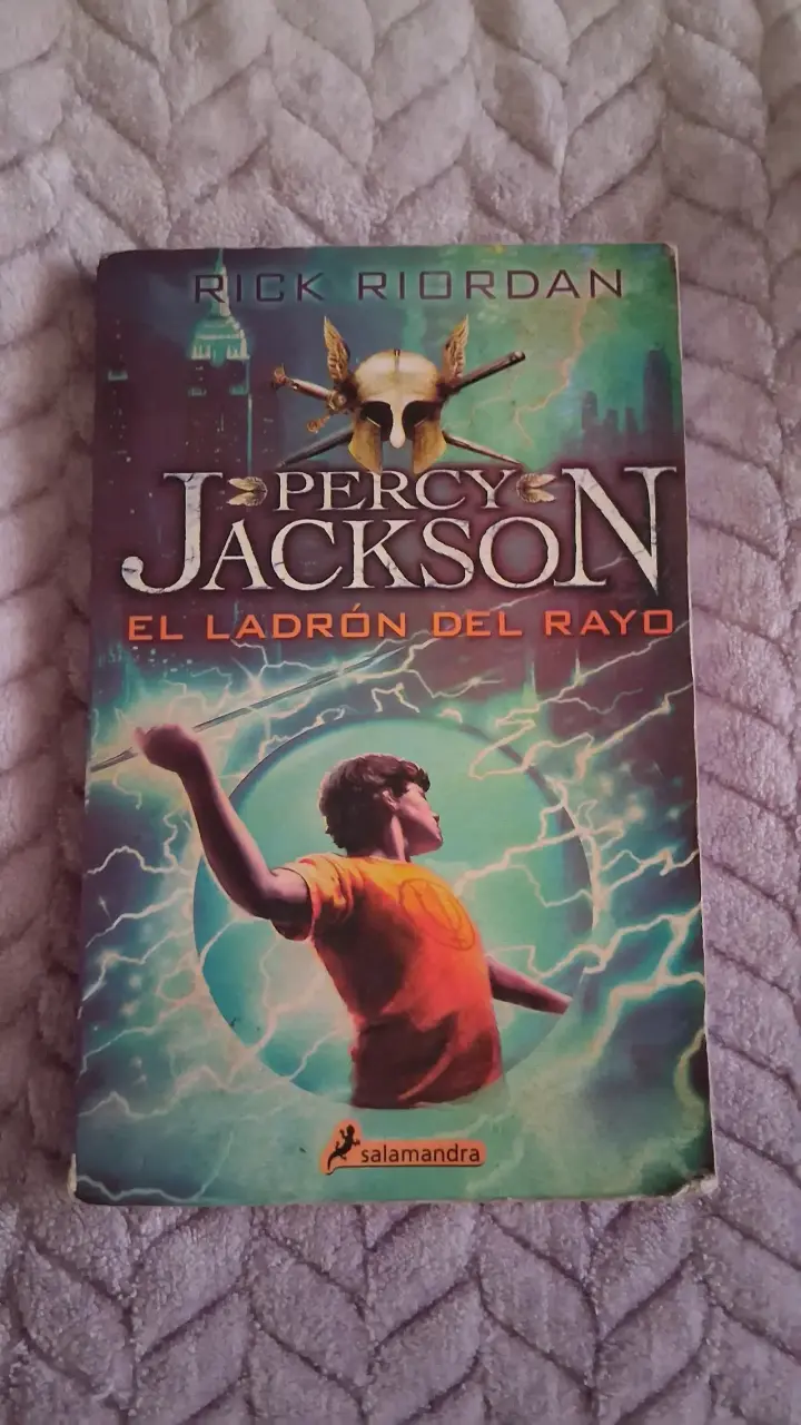 Libro Percy Jackson: El Ladrón del Rayo - 1