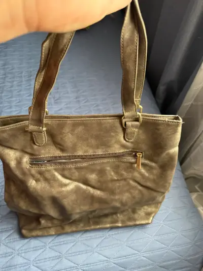 Bolso de mano dorado con cierre - miniatura 2