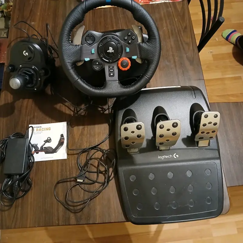 Volante Logitech G29 Driving Force para PS4/PS5/PC - 4
