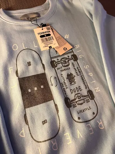 Polerón celeste para niño con diseño de skate Federation - miniatura 2
