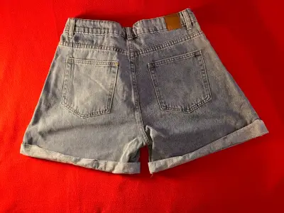 Short de mezclilla azul para mujer talla 40 - miniatura 1