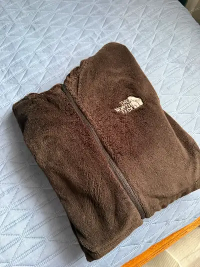 Chaqueta polar negro The North Face con capucha - miniatura 3