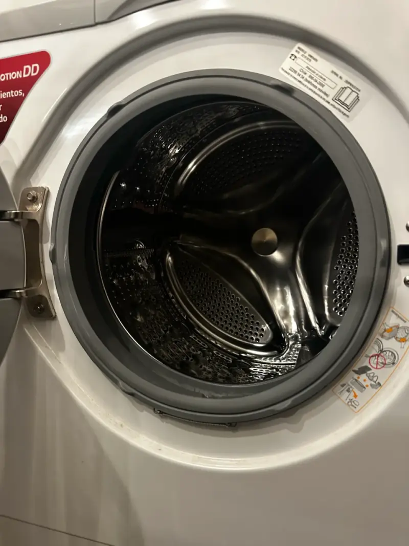 Lavadora LG Direct Drive 9kg en buen estado - 4