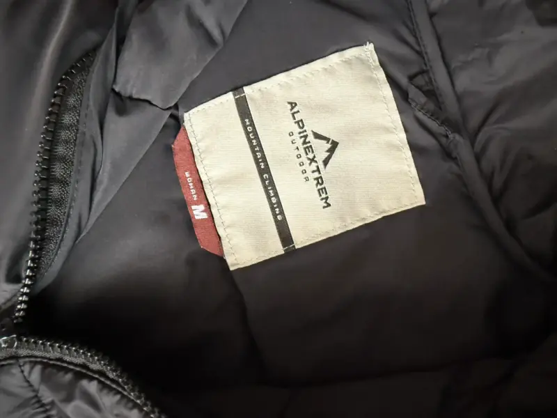 Chaqueta acolchada Alpina color negro - 3