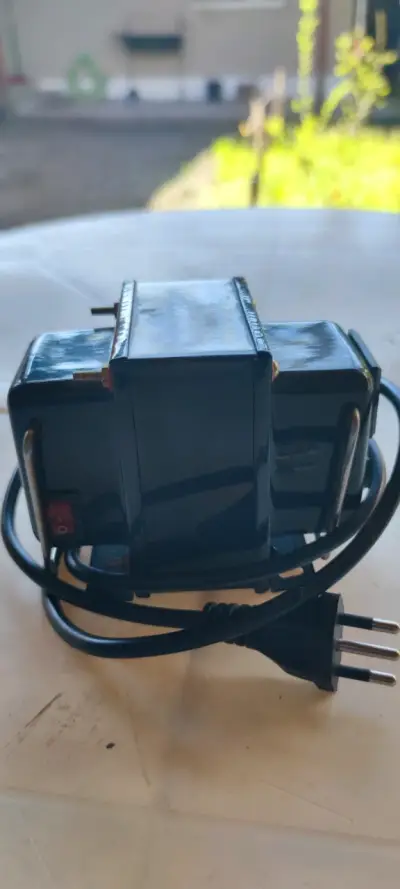 Transformador de voltaje 220V a 110V 500W - miniatura 2