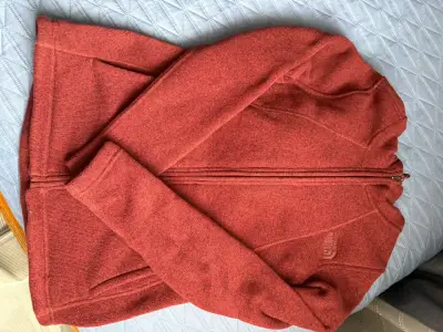 Chaqueta de lana roja The North Face con capucha - miniatura 1