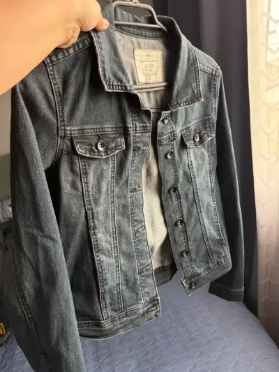 Chaqueta de mezclilla gris para mujer - miniatura 2