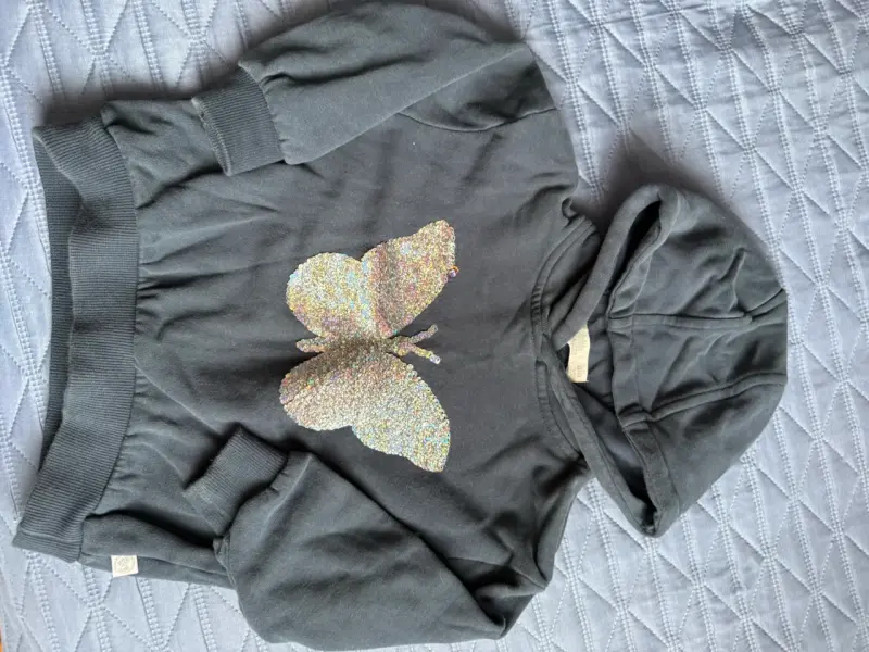Polerón con capucha para niña con mariposa de - 2