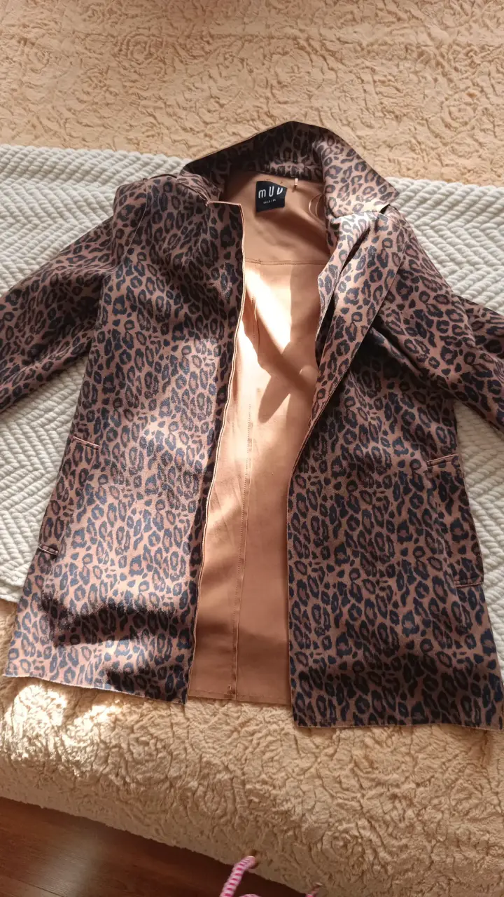 Abrigo animal print MUV talla XS - 1