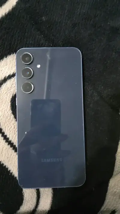 Smartphone Samsung Galaxy A55 en buen estado - miniatura 2