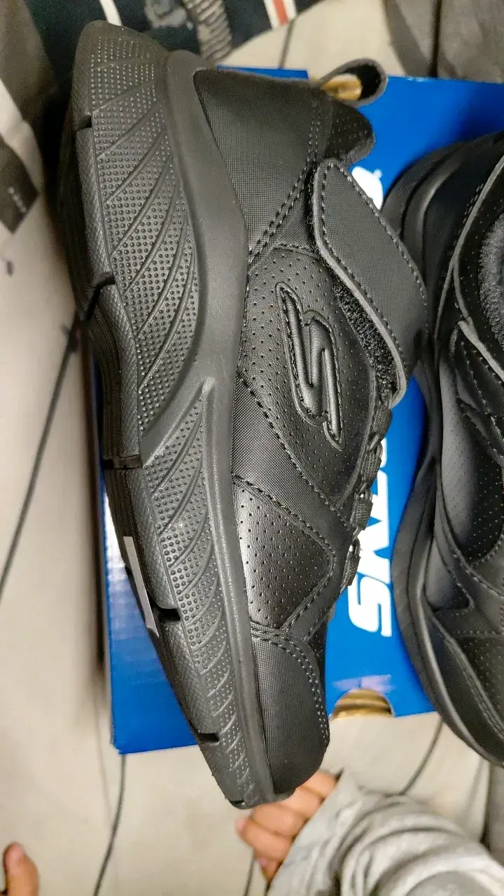 Zapatillas negras Skechers para niñas - 2