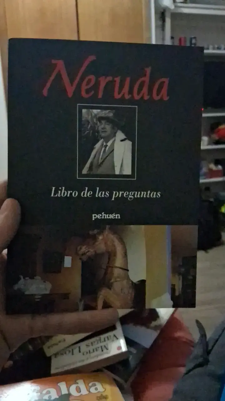 Libro 'Libro de las preguntas' de Pablo Neruda - 1
