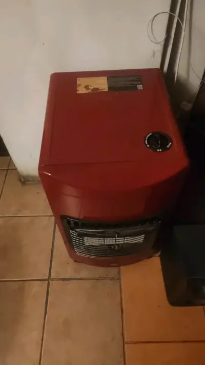 Estufa a gas roja con diseño compacto - miniatura 2