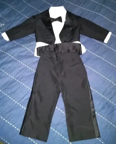 Traje de etiqueta para niño negro elegante - miniatura 1