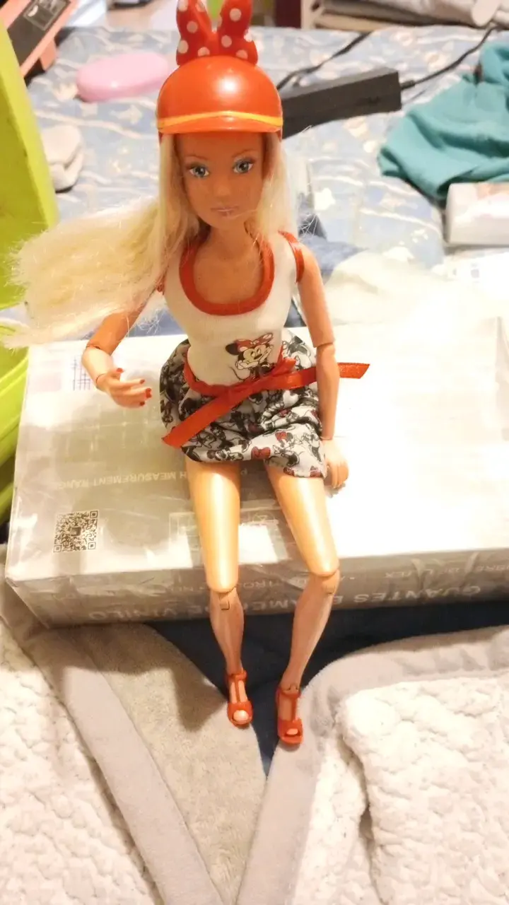 Muñeca Barbie articulada - 3