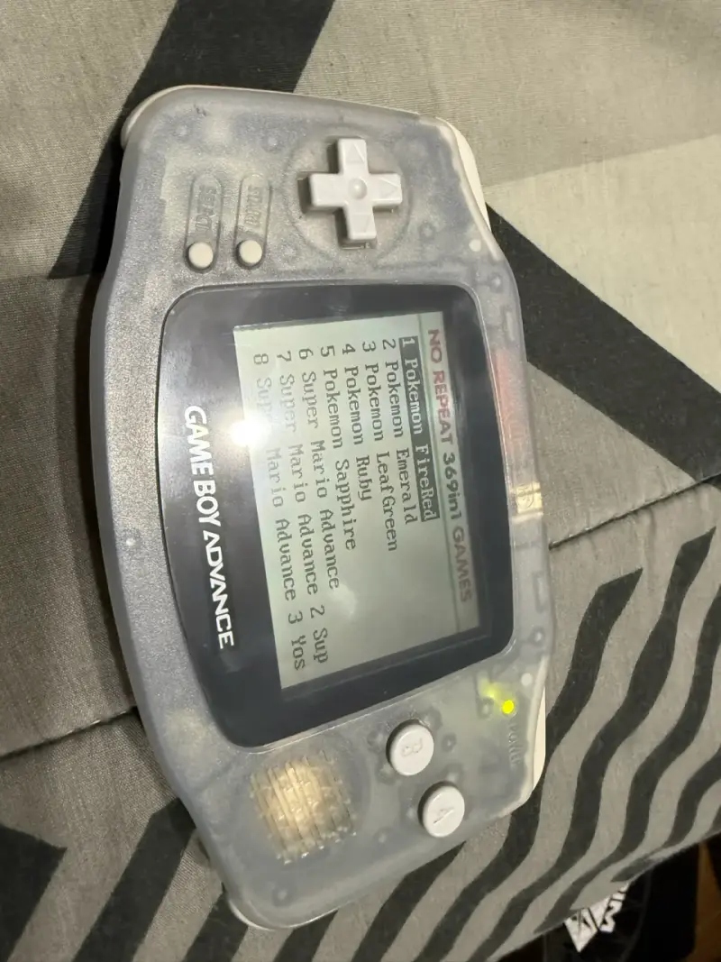 Consola portátil Game Boy Advance transparente - 4