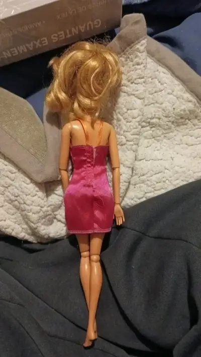 Muñeca Barbie articulada - miniatura 2
