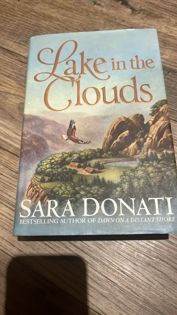Libro 'Lake in the Clouds' de Sara Donati - 1