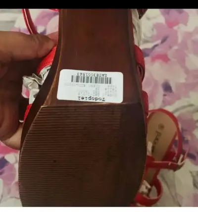 Sandalias de tacón alto rojas con plataforma - miniatura 3