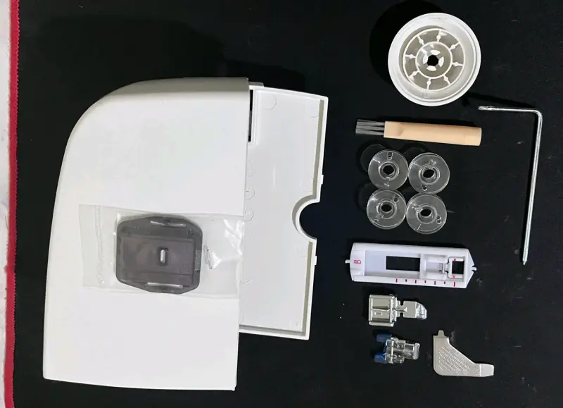 Máquina de Coser Singer Simple con Accesorios - 4