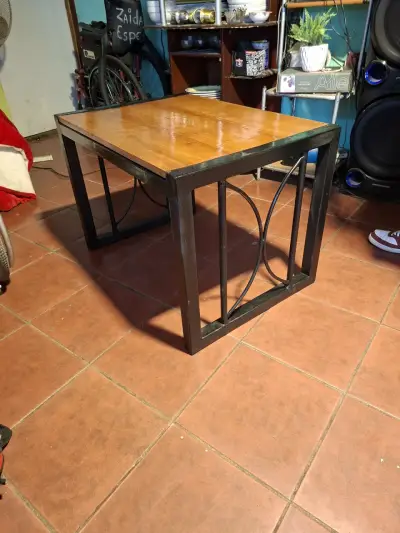 Mesa de centro de madera y metal estilo industrial - miniatura 1