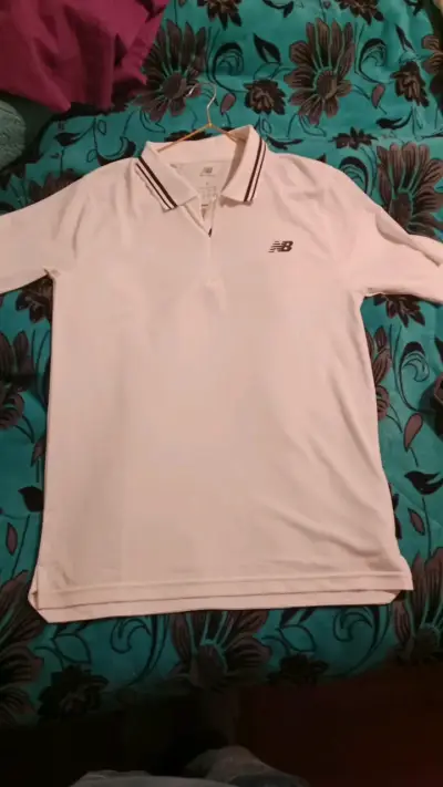 Polera Polo Blanca New Balance Talla S - miniatura 3