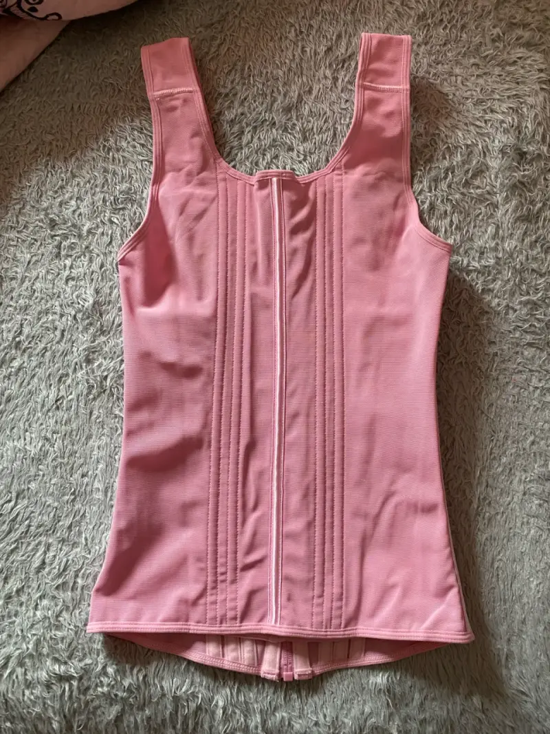 Corset moldeador rosa con cierre frontal - 2