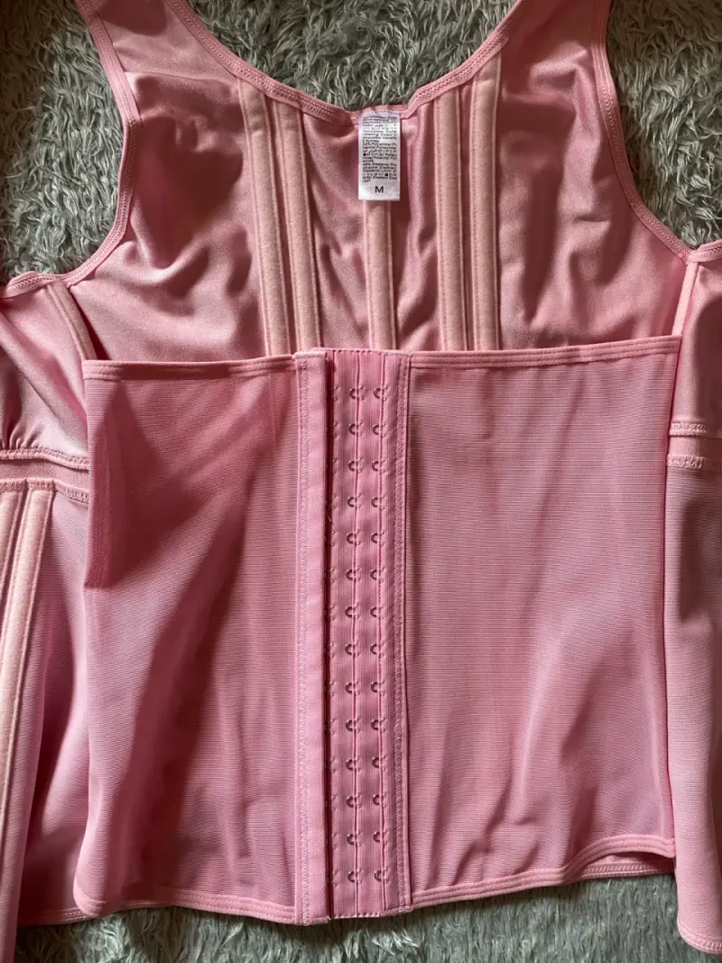 Corset moldeador rosa con cierre frontal - 3