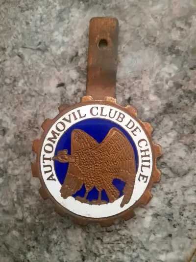 ANTIGUA INSIGNIA AUTOMOVIL CLUB CHILE - miniatura 2