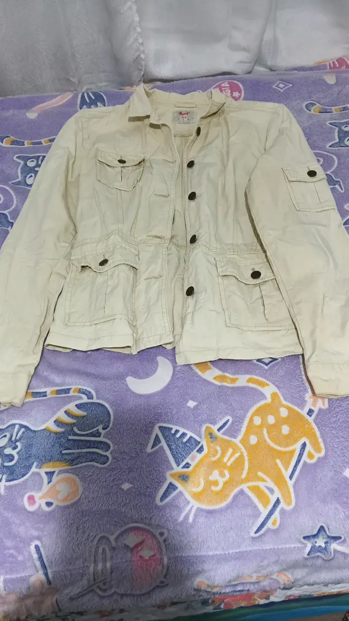 Chaqueta beige casual para mujer