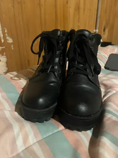 Botines de cuero negro con plataforma - miniatura 1
