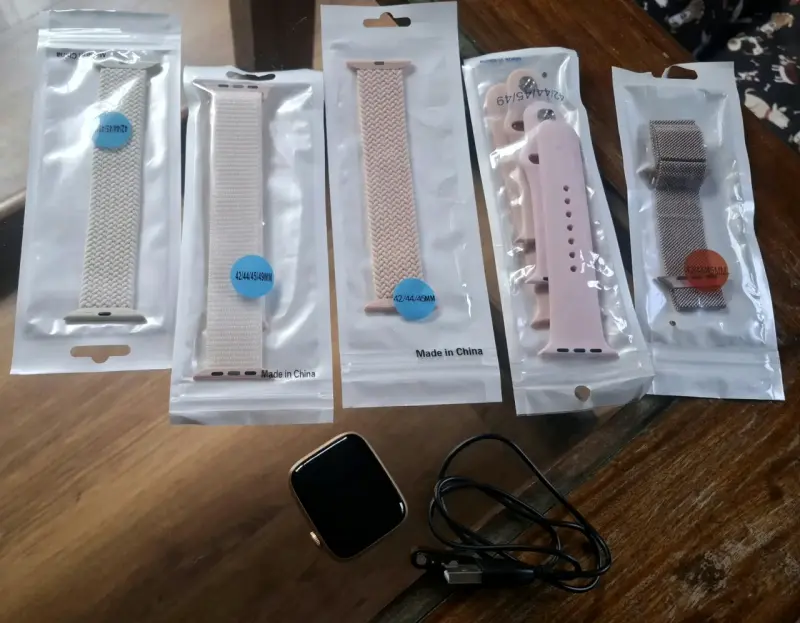 Reloj inteligente con correas intercambiables