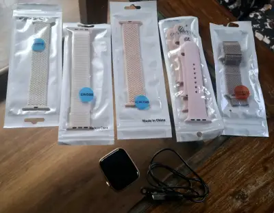 Reloj inteligente con correas intercambiables - miniatura 1