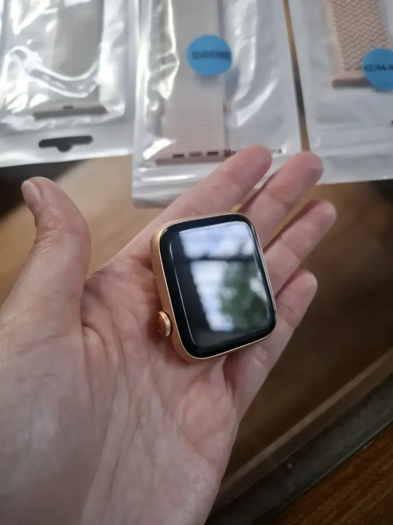 Reloj inteligente con correas intercambiables - 2