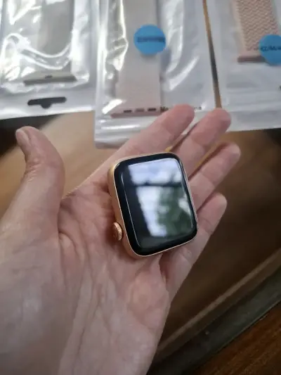 Reloj inteligente con correas intercambiables - miniatura 2