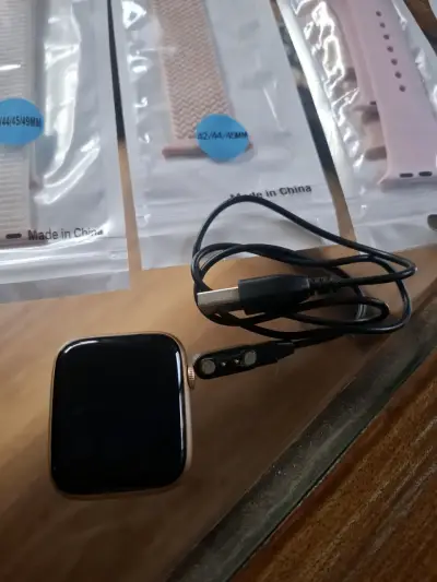 Reloj inteligente con correas intercambiables - miniatura 3