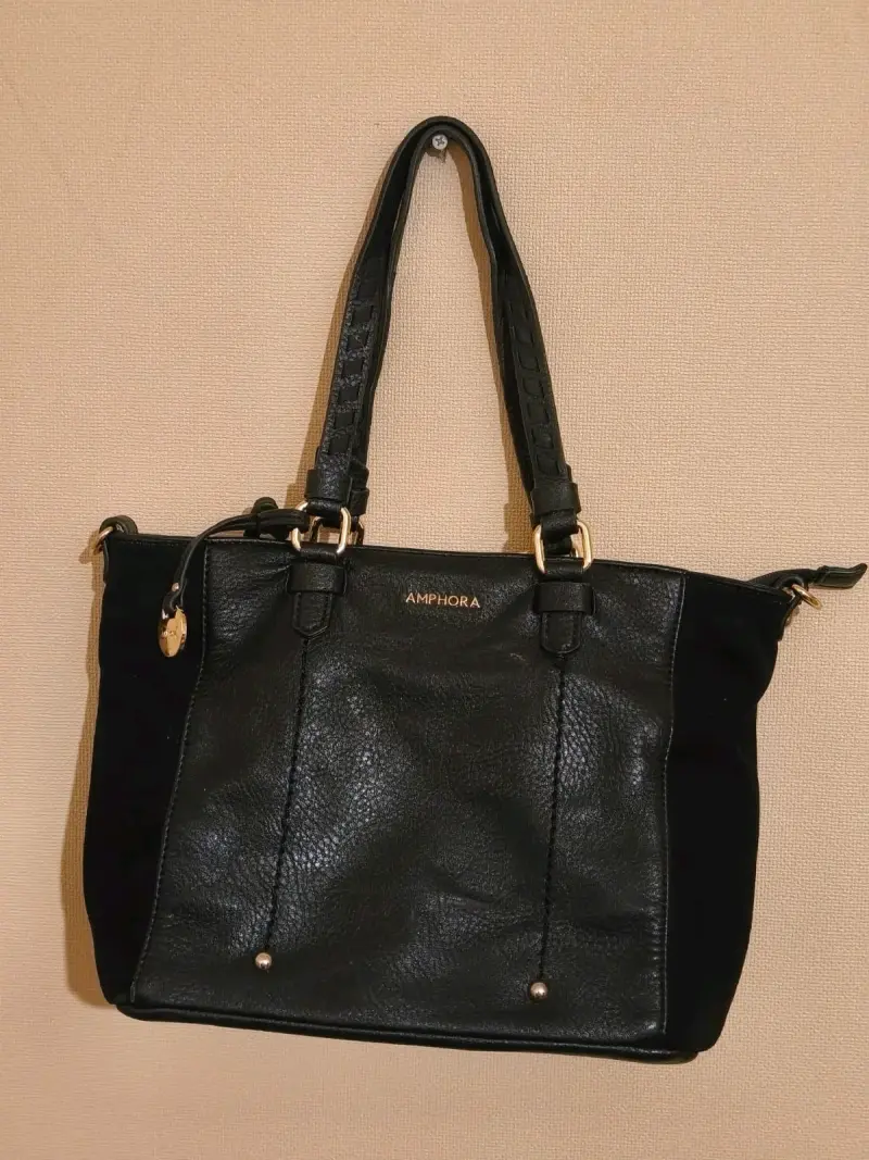 Bolso de cuero negro Amphora con detalles dorados - 2