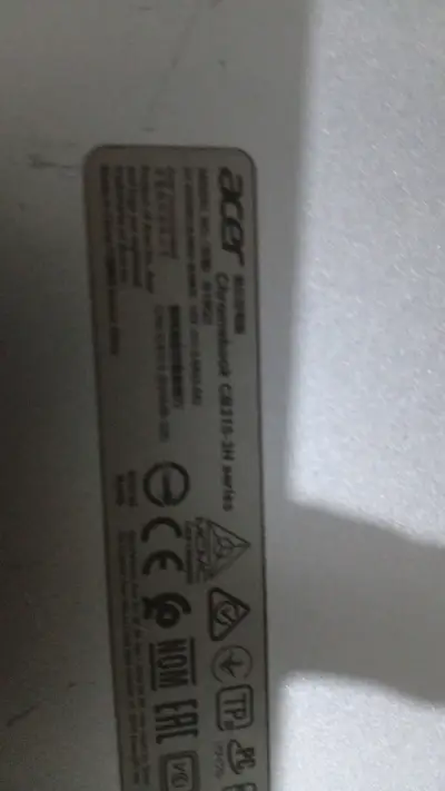 Chromebook Acer 15.6 pulgadas en buen estado - miniatura 3