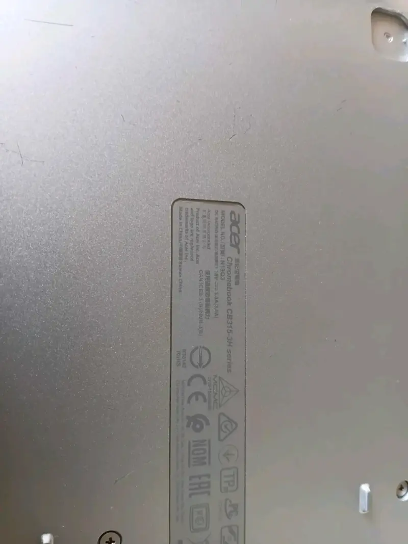 Chromebook Acer 15.6 pulgadas en buen estado - 4