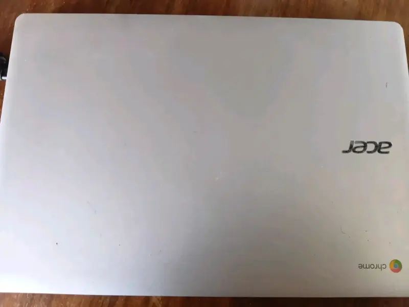 Chromebook Acer 15.6 pulgadas en buen estado - 5