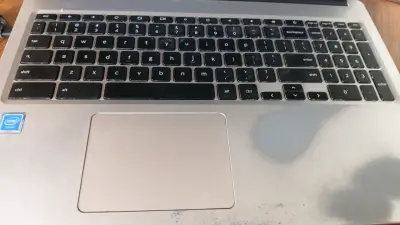Chromebook Acer 15.6 pulgadas en buen estado - miniatura 6