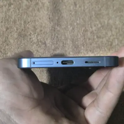 Samsung S26 512GB con su caja y cable USB C - miniatura 6