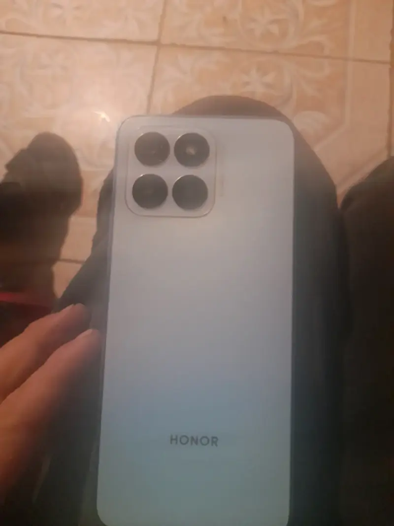 Smartphone Honor X8a 5G con Pantalla Dañada - 4