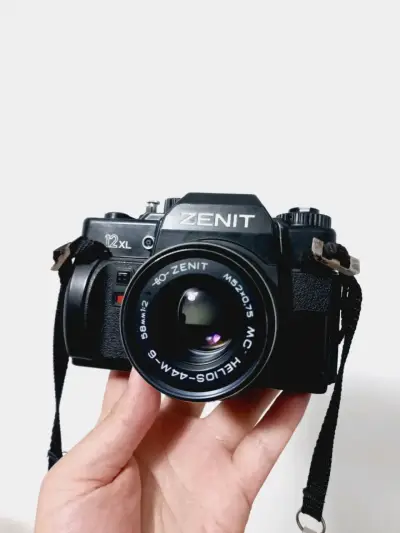 Cámara Zenit 12 XL con Flash Regula Variant - miniatura 2