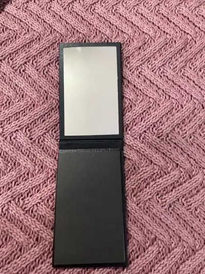 Papel control brillo facial Chanel con espejo - miniatura 4
