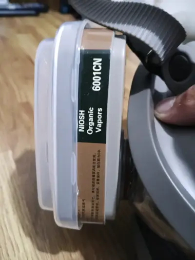 Máscara respiratoria con filtros incluidos - miniatura 3
