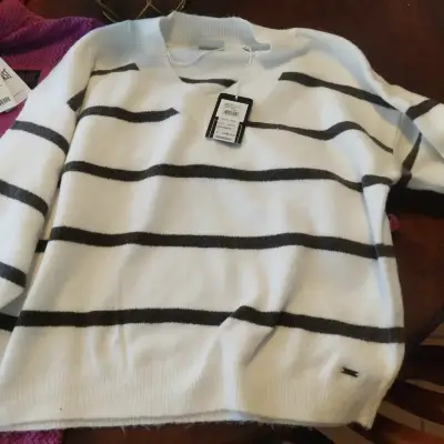 Suéter a rayas O'Neill beige y negro - miniatura 2