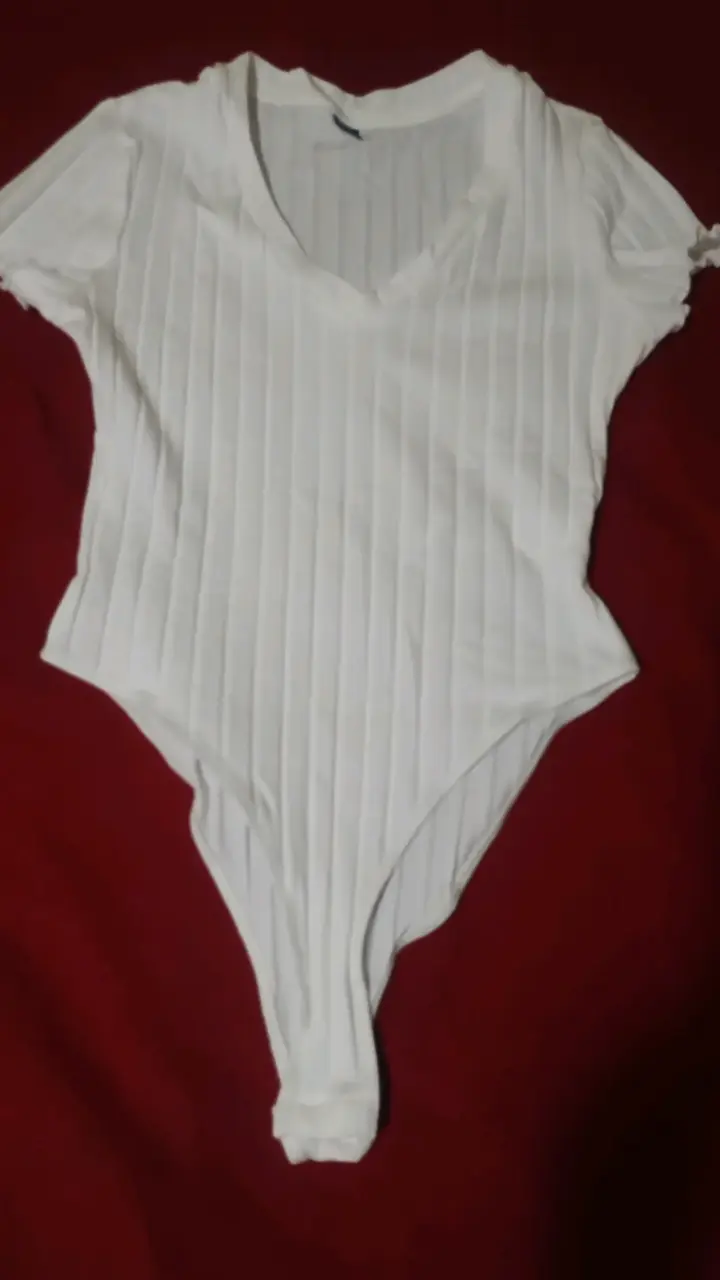 Body blanco de mujer con diseño acanalado M - 4
