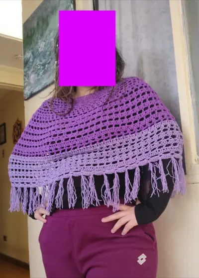 Poncho tejido a crochet color 💜 - miniatura 2
