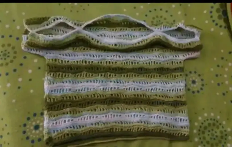 Polera tejida a crochet verde y blanco 🌿 - 2